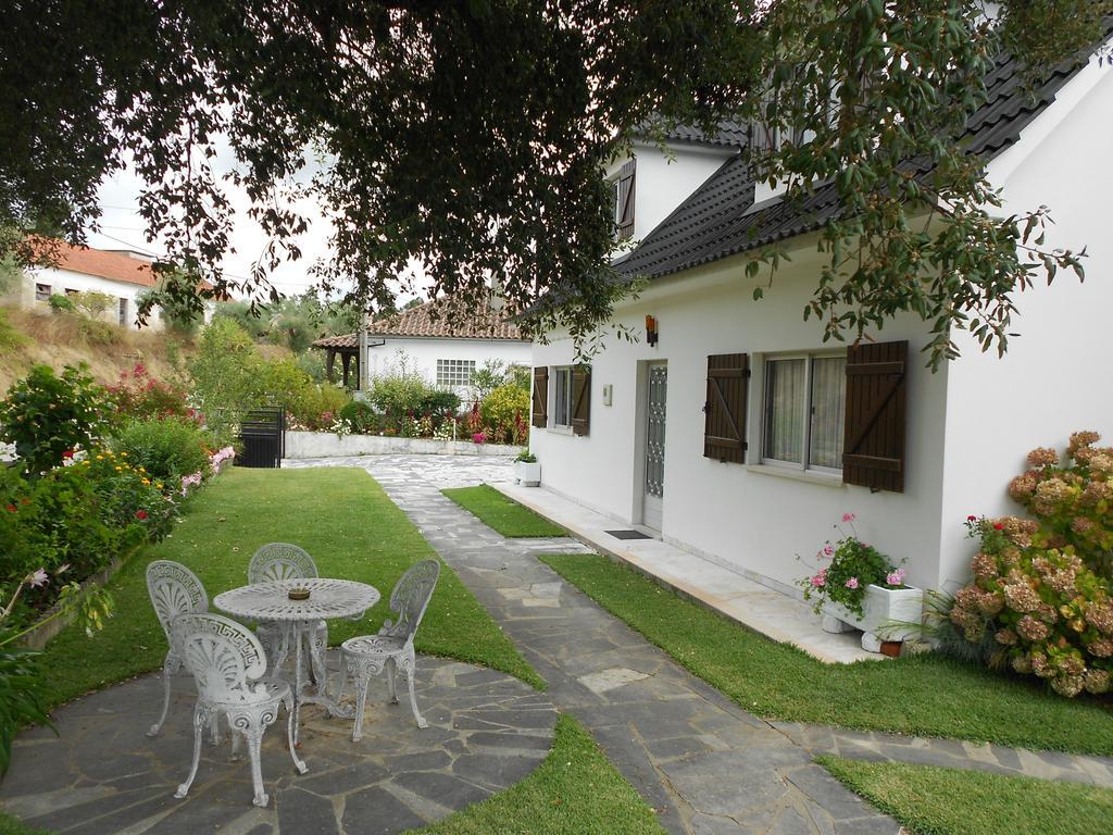 Affittacamere Casa Da Costureira Olival Esterno foto